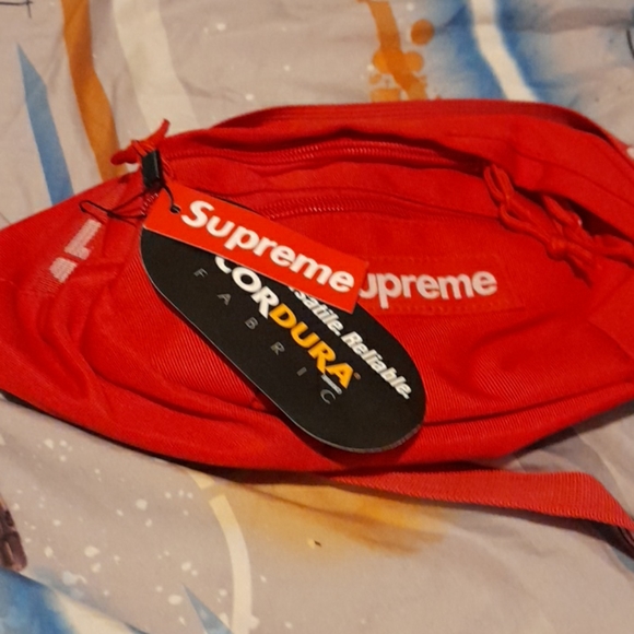 Supreme fanypack